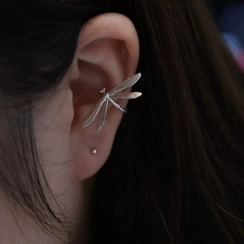 Dainty Dragonfly Earcuff