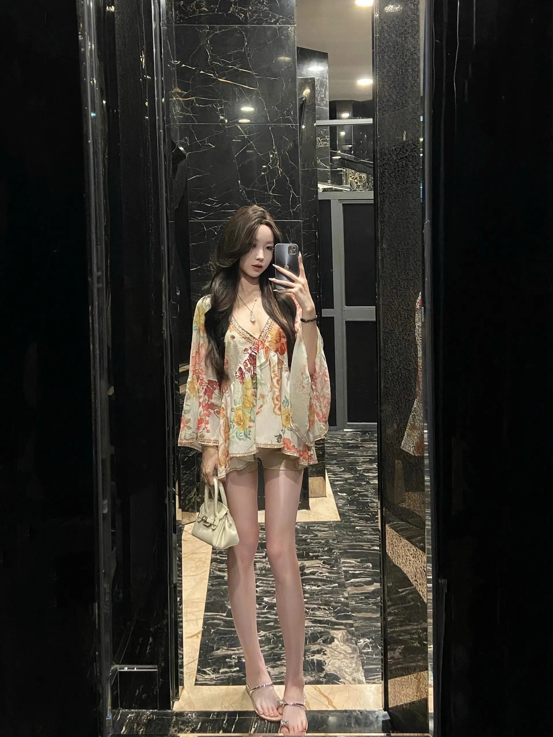 French Style Loose Fit Diamond Embellished Bell Sleeve Shirt Women's V-Neck Spring Early Spring Sexy Pure Desire Top