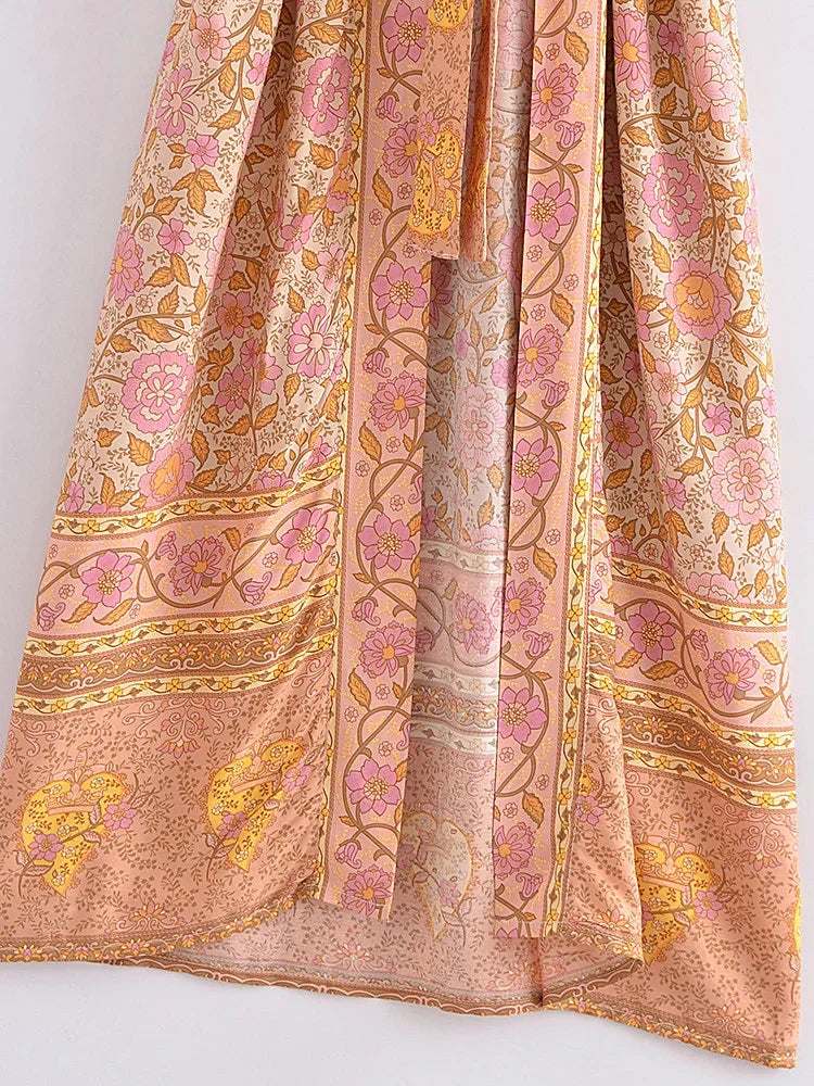 Boho Queens Women Pink Floral Print Bohemian Kimono Beach Robe Lady Batwing Sleeves Rayon Vacation Boho Bikini Cover-ups