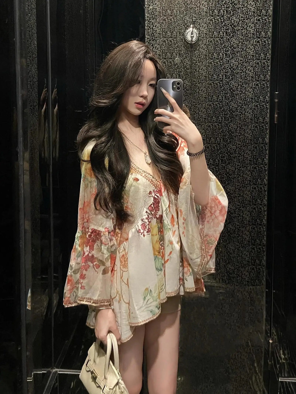 French Style Loose Fit Diamond Embellished Bell Sleeve Shirt Women's V-Neck Spring Early Spring Sexy Pure Desire Top
