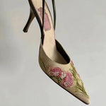 Load image into Gallery viewer, Embroidered Intricate Kitten Heels
