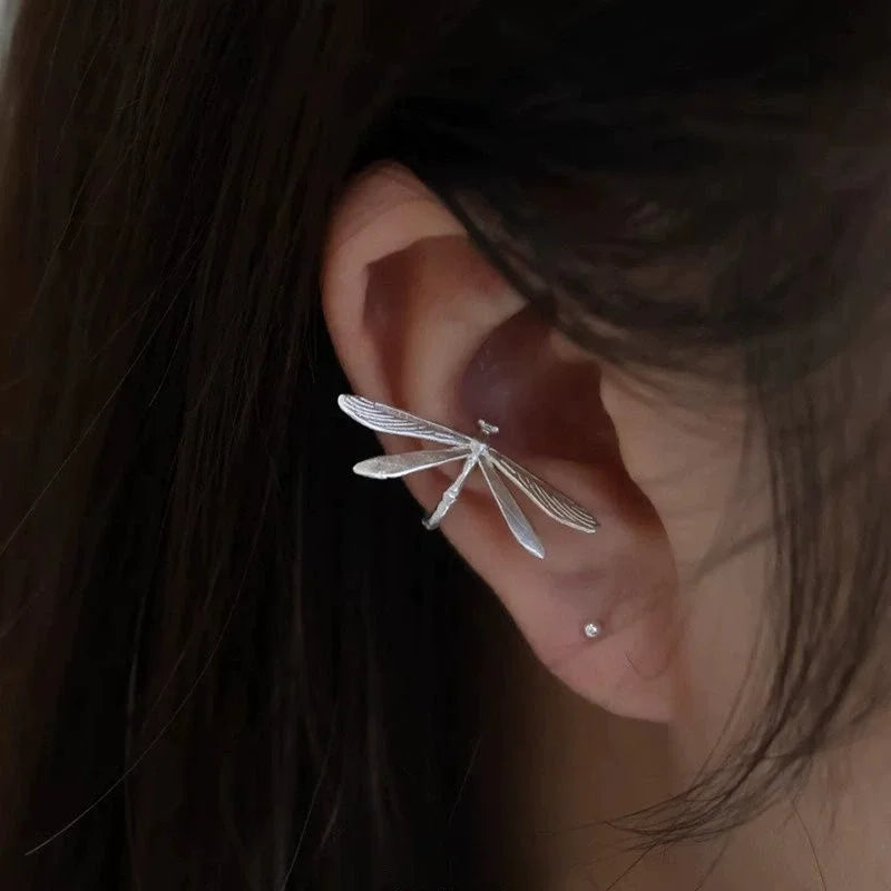 Dainty Dragonfly Earcuff