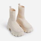 KNITTED BOOTIES