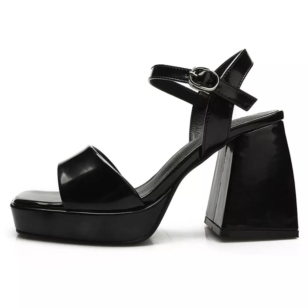 STRAPPY OPEN-TOE PLATFORM HEELS