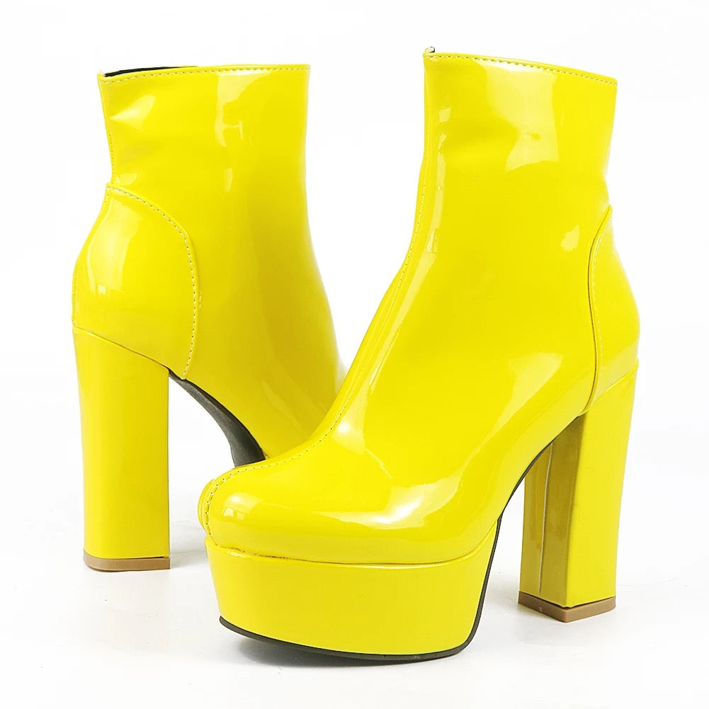 PATENT LEATHER PLATFORM CHELSEA BOOTS