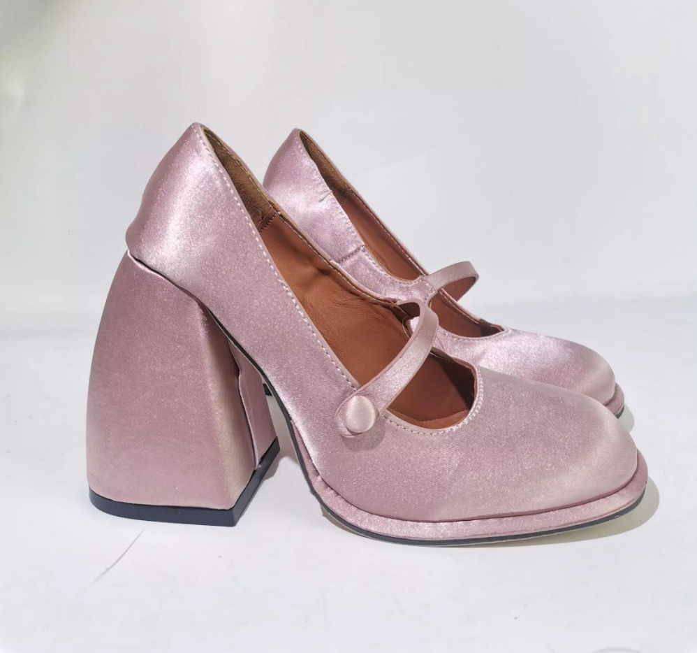 WIDE HEEL MARY JANES