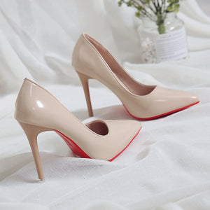 CLASSIC PUMPS WITH RED SOLE