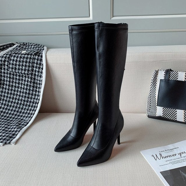BLACK STILETTO BOOTS WITH RED SOLE